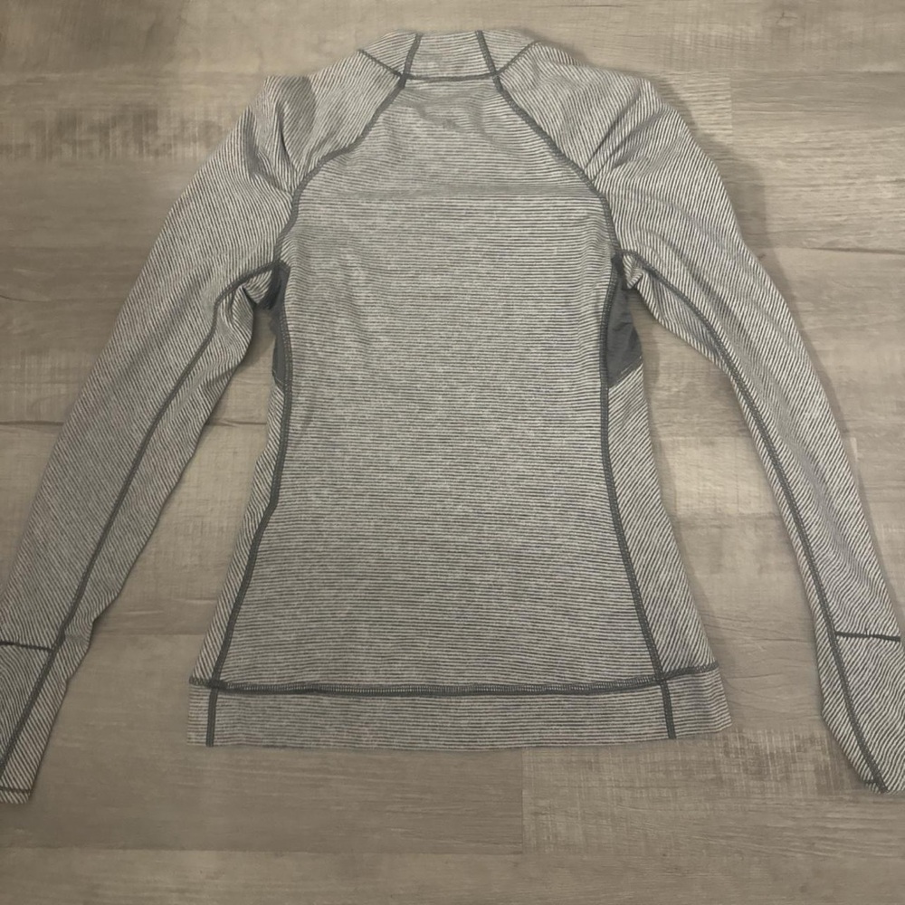 lululemon athletica Gray Long Sleeve Top